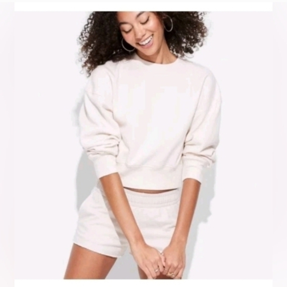 Wild Fable Women's Cropped Sweatshirt Cream